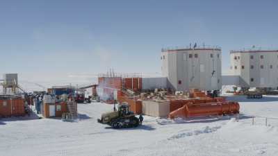 Logistic and technical operations after the arrival of the trans-Antarctica Convoy