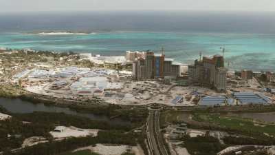 Paradise Island, cruise ships