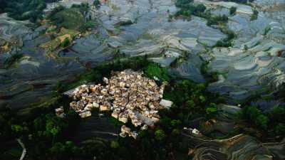 Villages on mountain slopes, rice fields