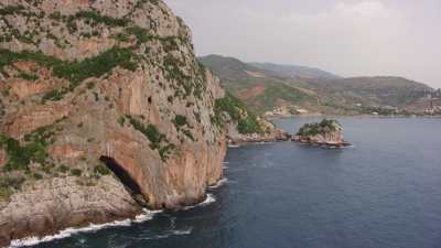 The shoreline close to Cape Carbon