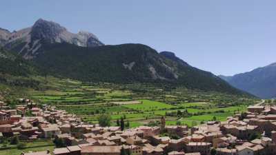 Village and Gosol castle ruines