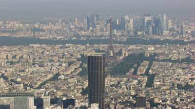 Montparnasse Tower,Eiffel Tower,La Défense lined up