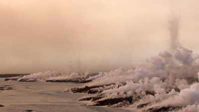 Eruption on the Holuhraun,  thick smoke columns