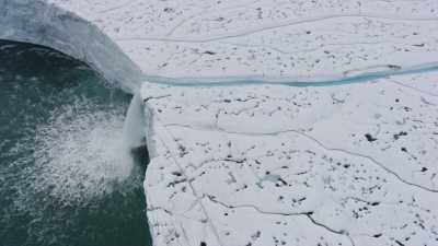 Austfonna glacier melting