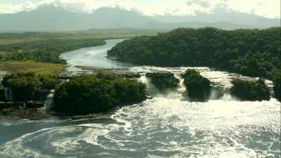 Canaima Park falls