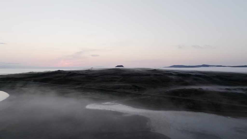 Miquelon dans la brume du petit matin