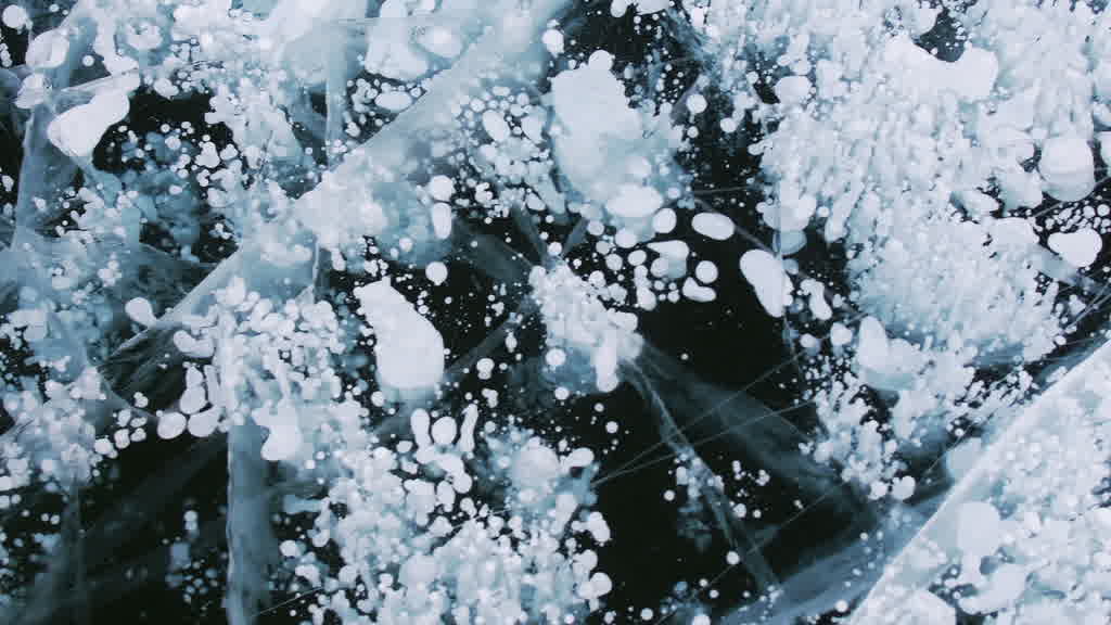 Methane Bubbles Trapped in Lake Baikal Ice