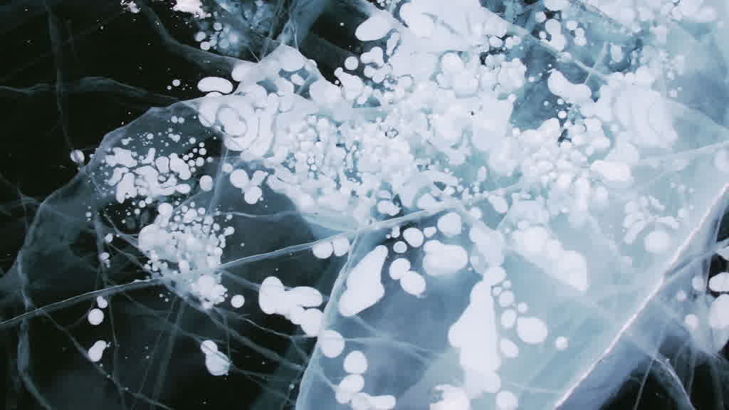 Methane Bubbles Trapped in Lake Baikal Ice