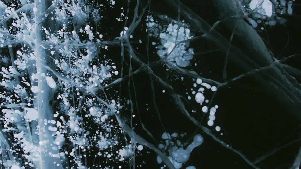 Methane Bubbles Trapped in Lake Baikal Ice