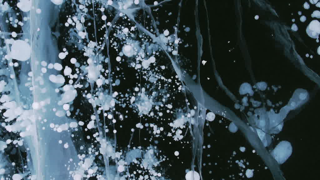 Methane Bubbles Trapped in Lake Baikal Ice