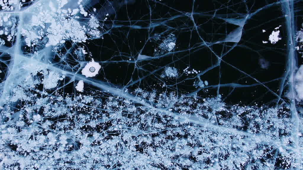 Methane Bubbles Trapped in Lake Baikal Ice
