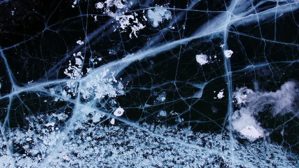 Methane Bubbles Trapped in Lake Baikal Ice