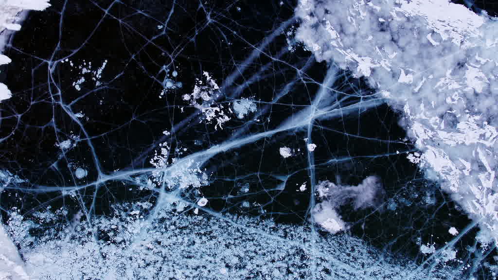 Methane Bubbles Trapped in Lake Baikal Ice