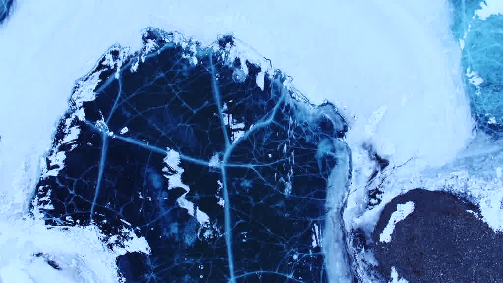 Methane Bubbles Trapped in Lake Baikal Ice