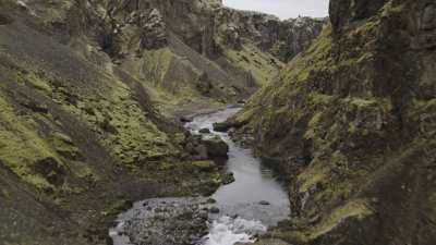 Iceland: Spectacular canyon with green walls