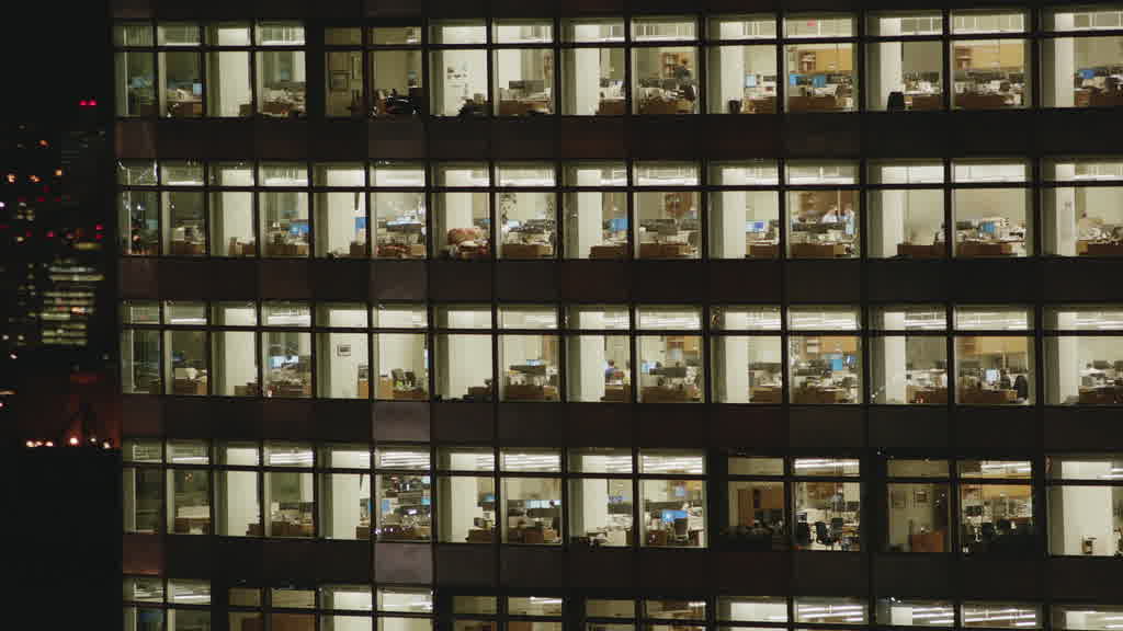 Vues aériennes nocturnes d'immeubles de bureaux New-York